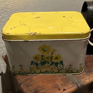 Vintage 1950/1960s Yellow and White Floral Tin Bread Box